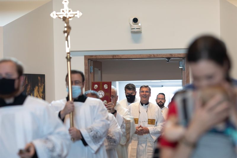 2021-06-06-fr-ray-first-mass-0015.jpg