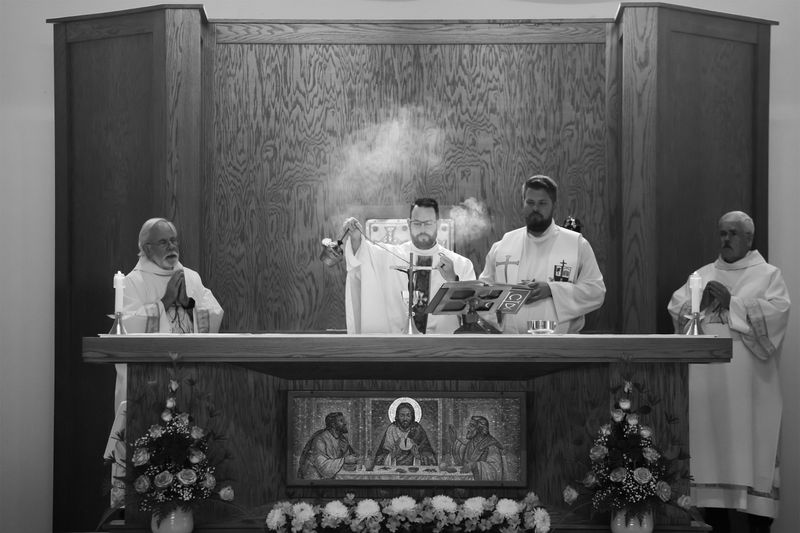 2021-06-06-fr-ray-first-mass-0116.jpg
