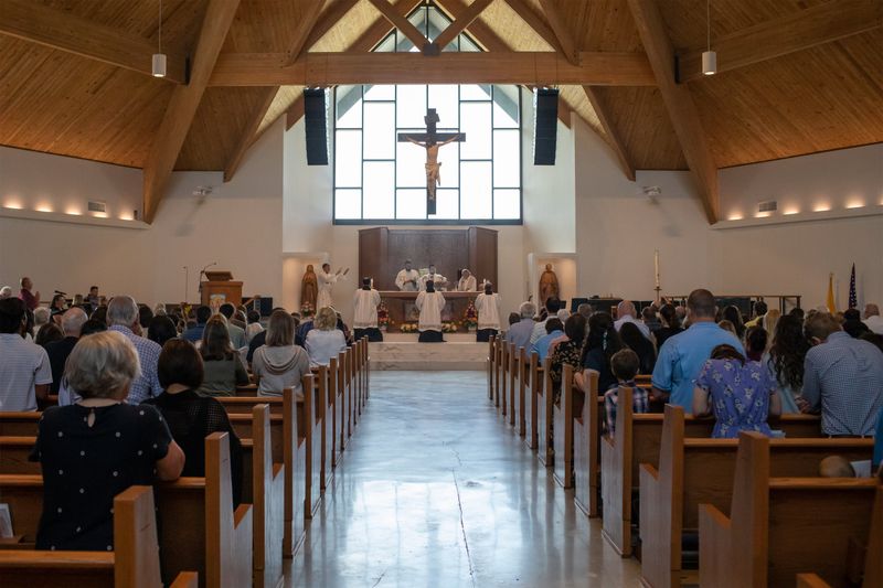 2021-06-06-fr-ray-first-mass-0158.jpg