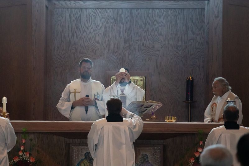 2021-06-06-fr-ray-first-mass-0160.jpg