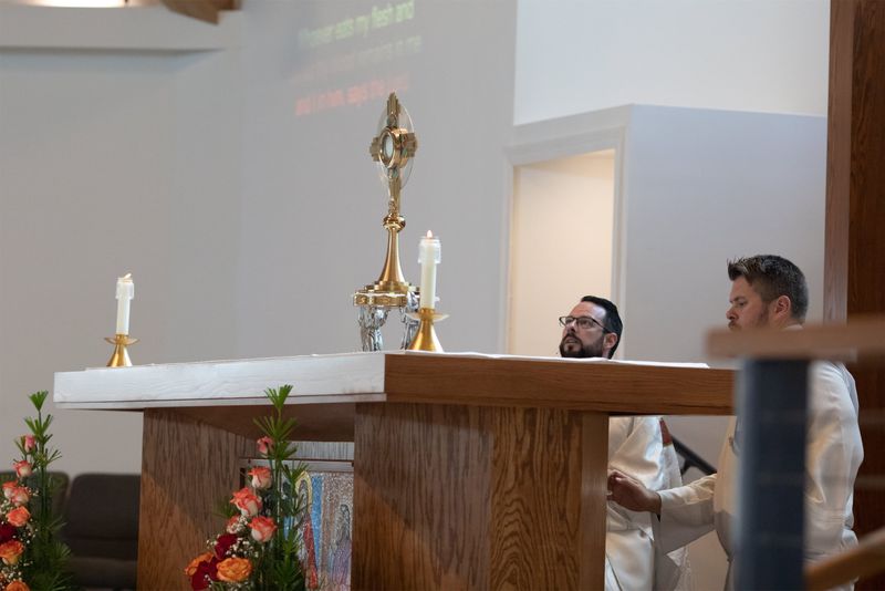 2021-06-06-fr-ray-first-mass-0306.jpg