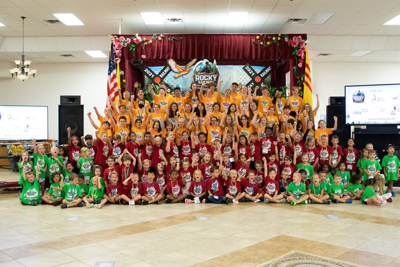 2021-06-vbs-group-0073.jpg