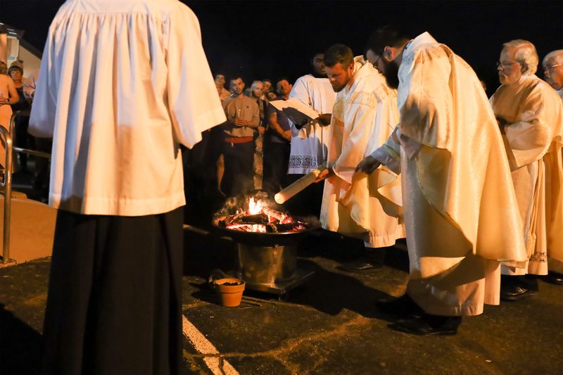 2022-04-16-easter-vigil-003.jpg
