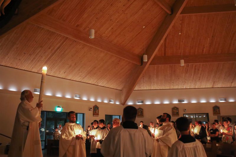 2022-04-16-easter-vigil-023.jpg