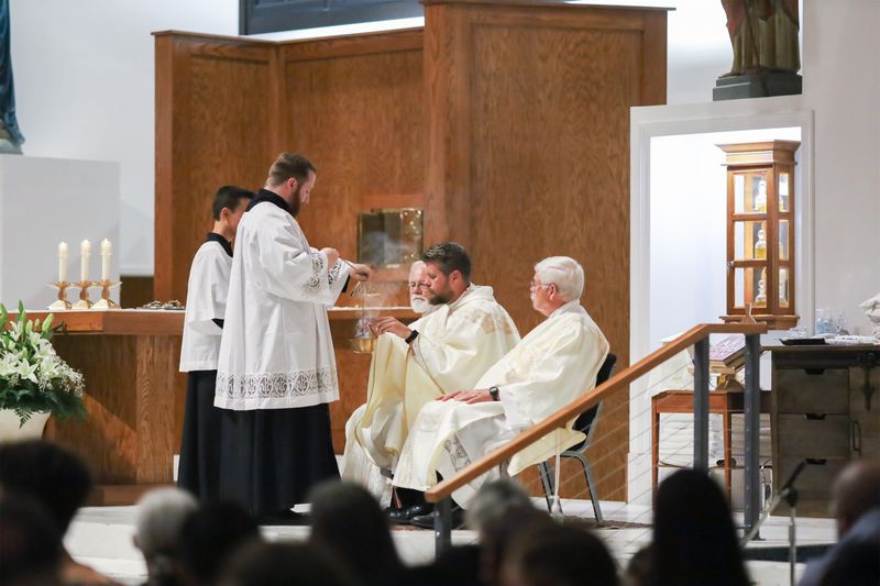 2022-04-16-easter-vigil-034.jpg
