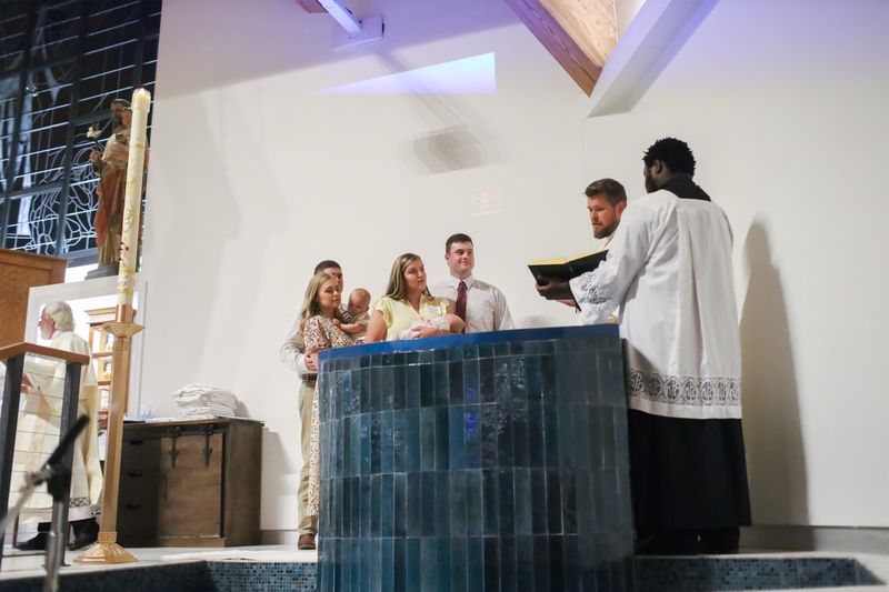 2022-04-16-easter-vigil-040.jpg