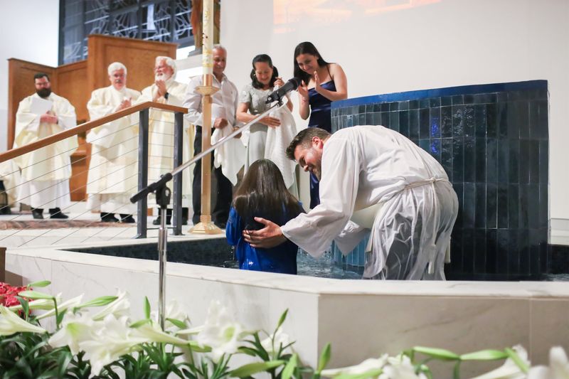 2022-04-16-easter-vigil-056.jpg