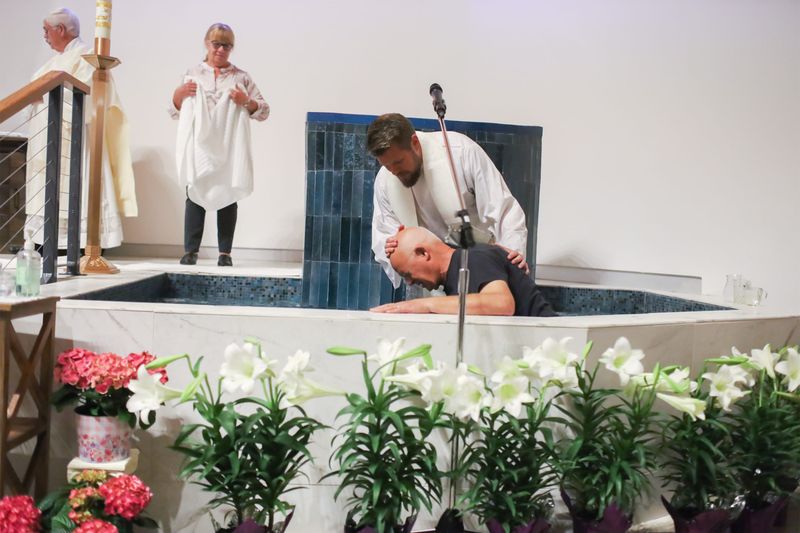 2022-04-16-easter-vigil-058.jpg