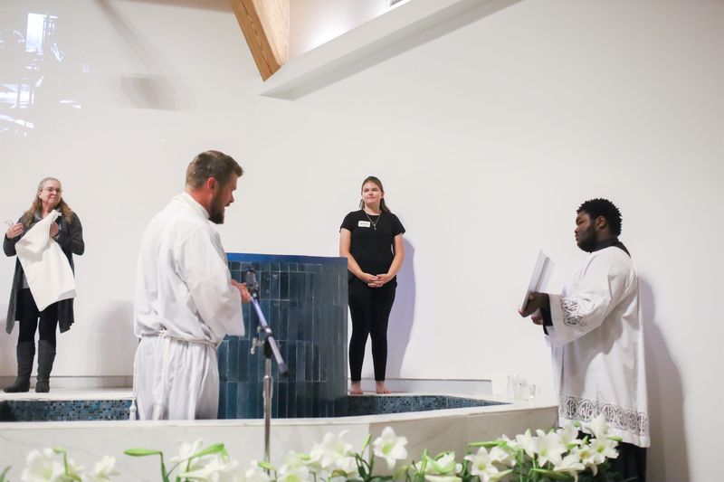 2022-04-16-easter-vigil-078.jpg