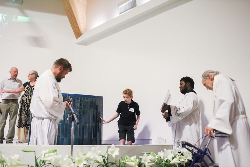2022-04-16-easter-vigil-088.jpg