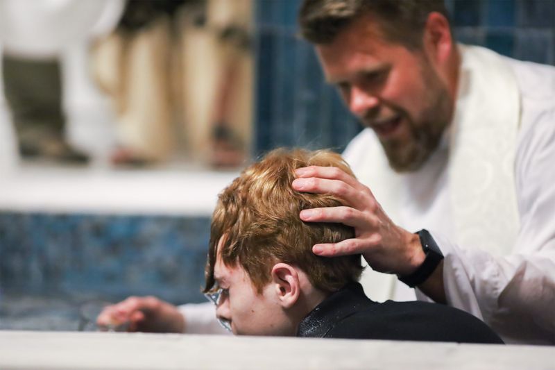 2022-04-16-easter-vigil-089.jpg