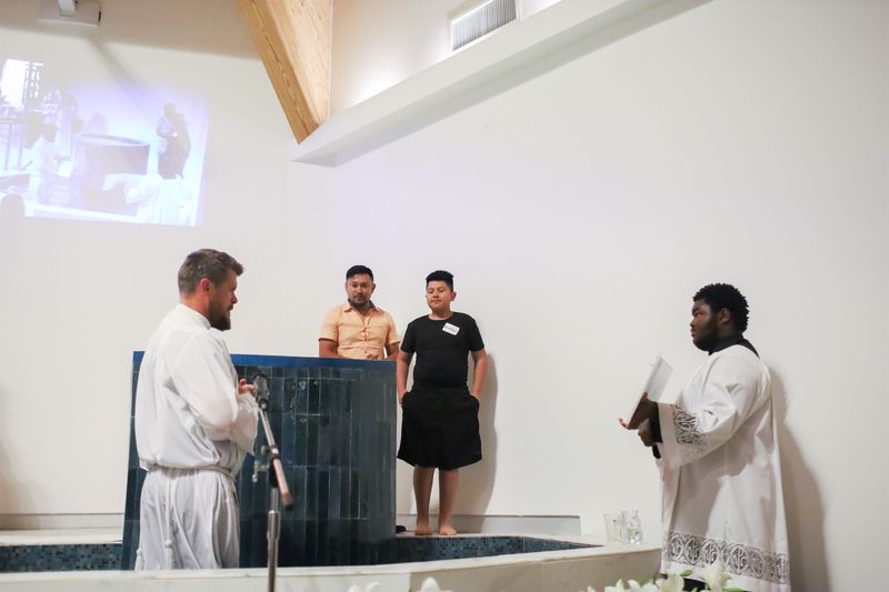 2022-04-16-easter-vigil-099.jpg