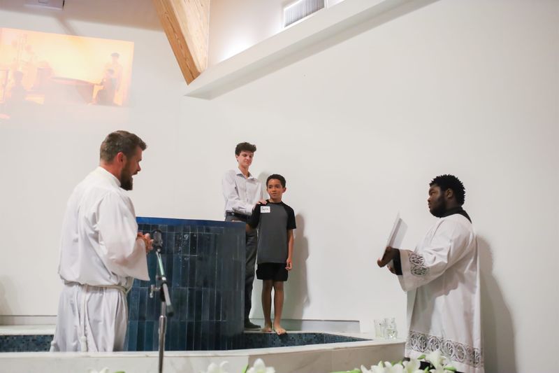 2022-04-16-easter-vigil-105.jpg