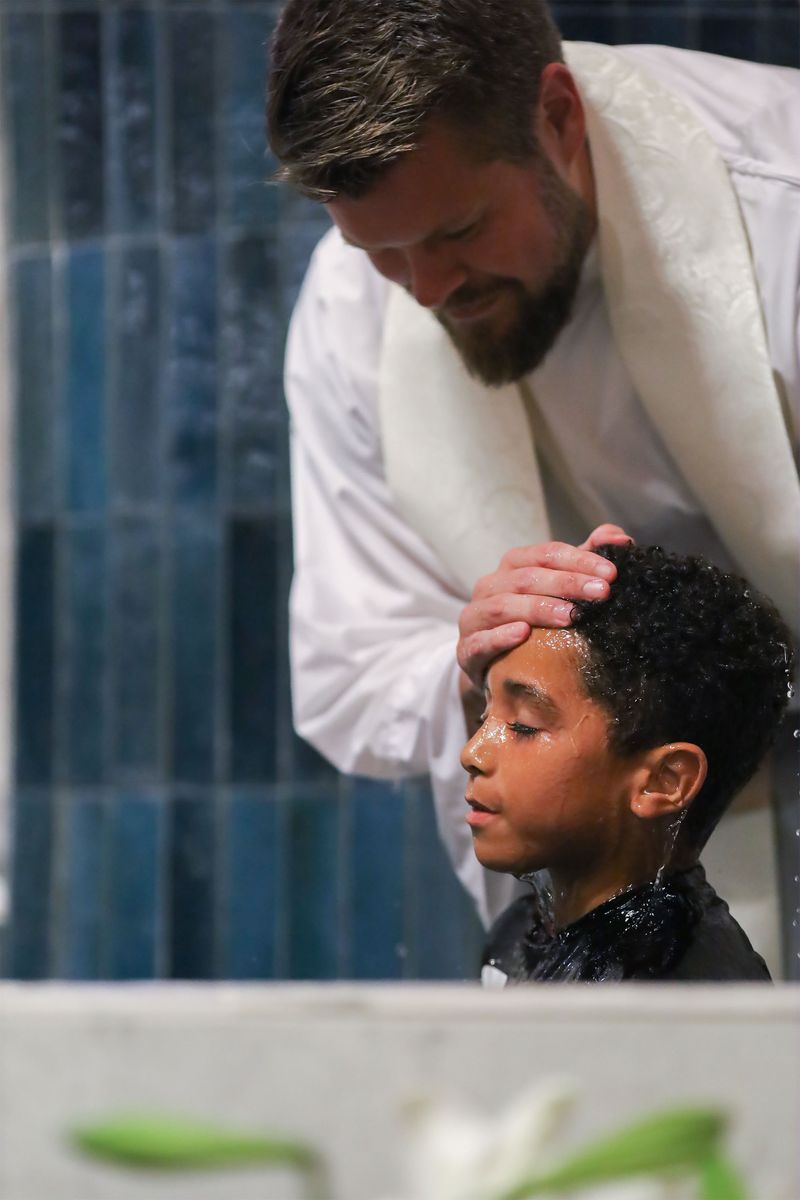 2022-04-16-easter-vigil-108.jpg