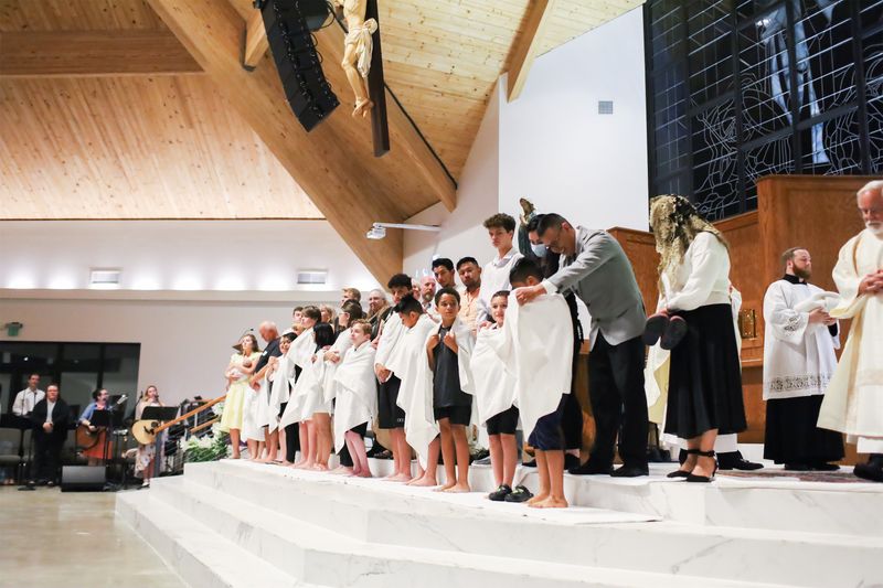 2022-04-16-easter-vigil-124.jpg