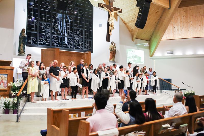 2022-04-16-easter-vigil-135.jpg