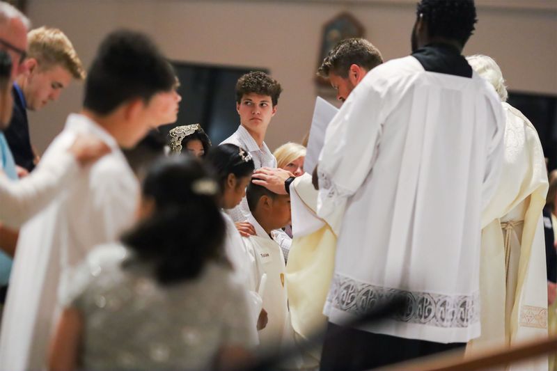 2022-04-16-easter-vigil-160.jpg