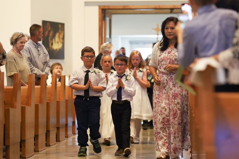 2022-04-23-first-communion-mass-035.jpg