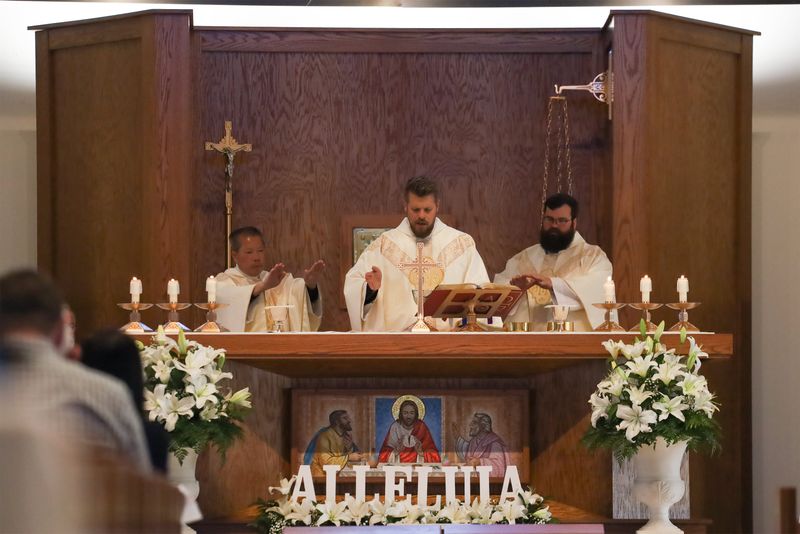 2022-04-23-first-communion-mass-061.jpg