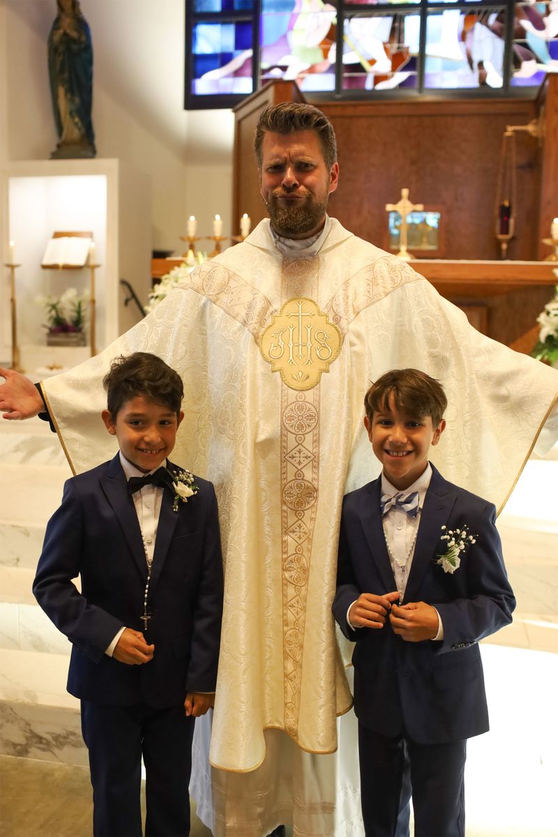 2022-04-23-first-communion-mass-105.jpg