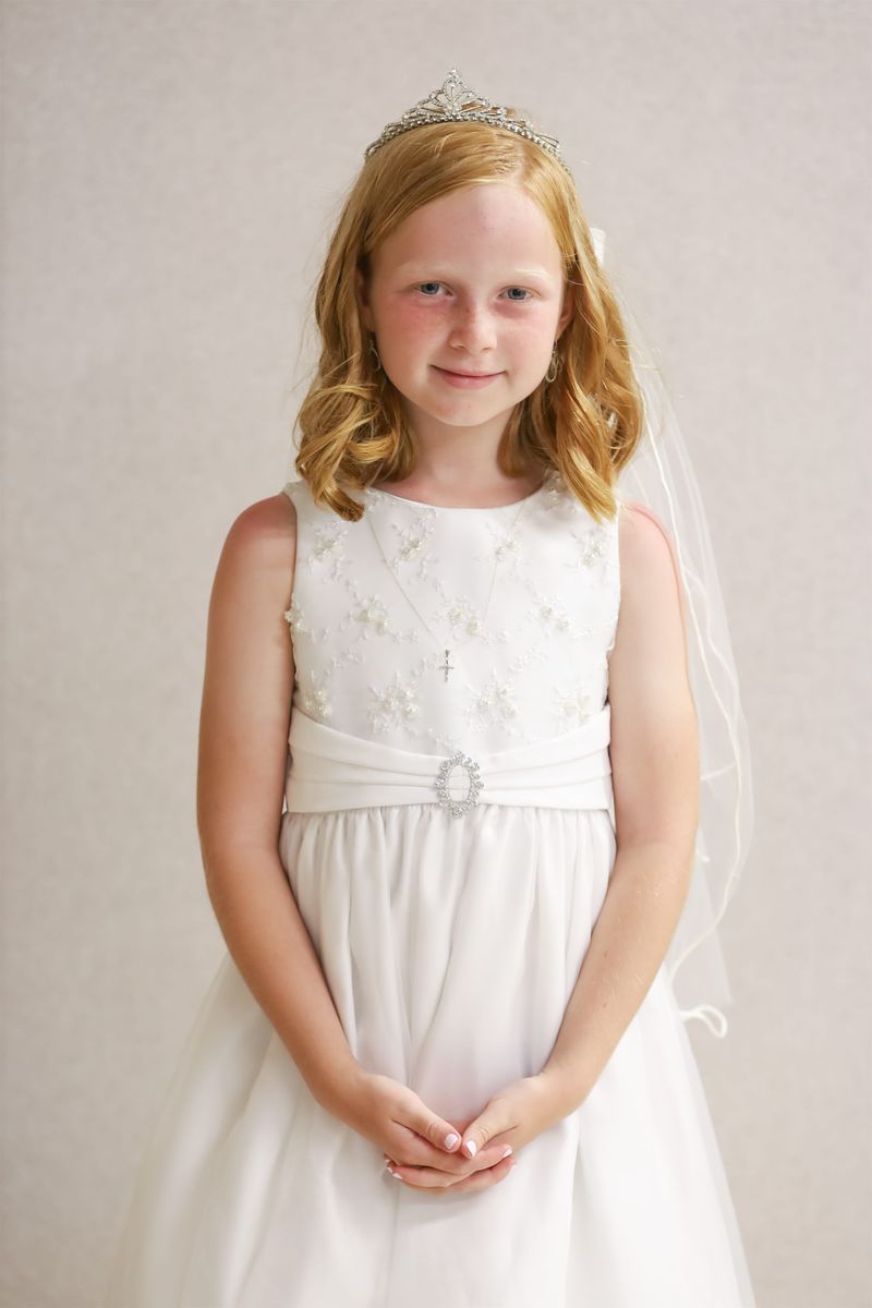 2022-04-23-first-communion-portraits-013.jpg