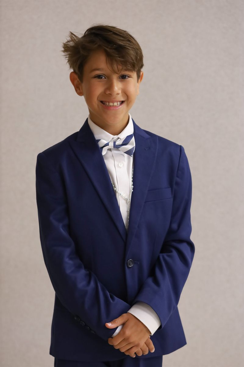 2022-04-23-first-communion-portraits-026.jpg