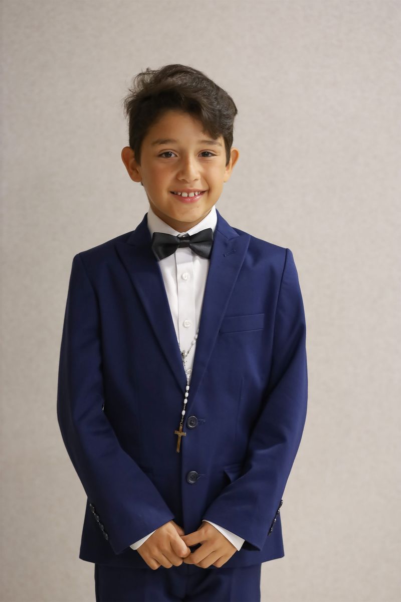 2022-04-23-first-communion-portraits-027.jpg