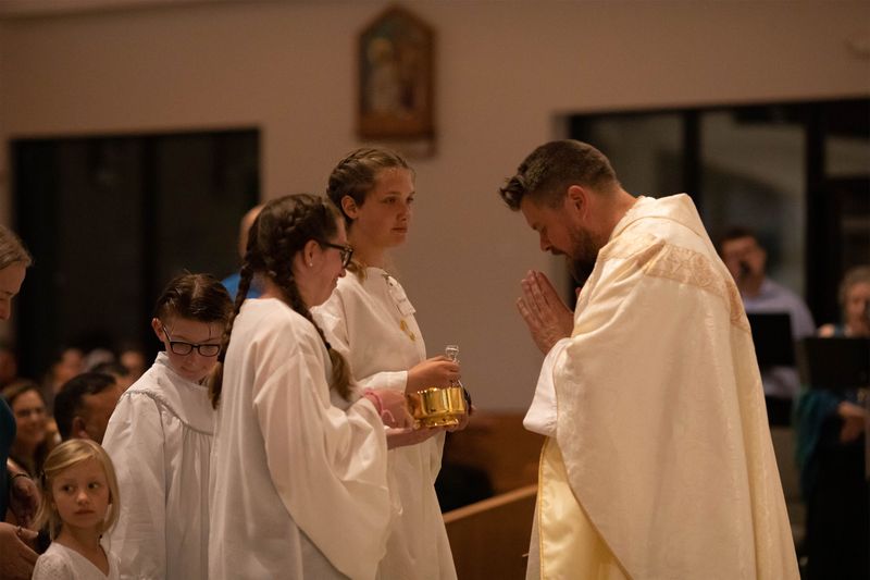 2023-04-08-easter-vigil-018.jpg