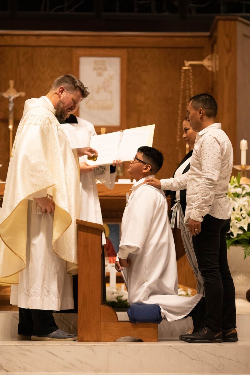 2023-04-08-easter-vigil-050.jpg