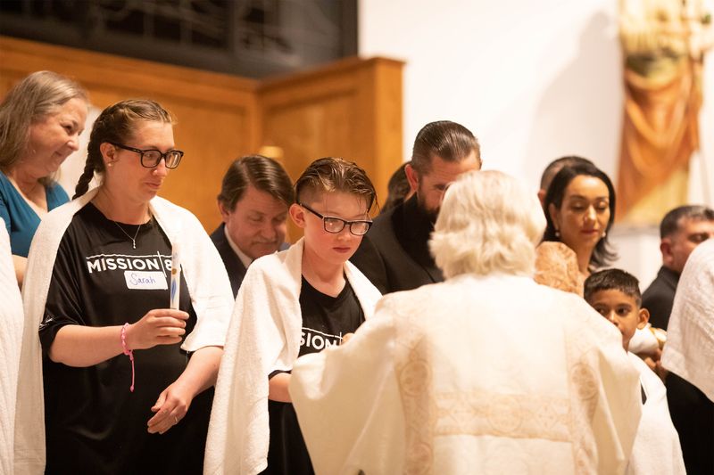 2023-04-08-easter-vigil-100.jpg