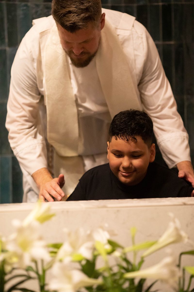 2023-04-08-easter-vigil-148.jpg