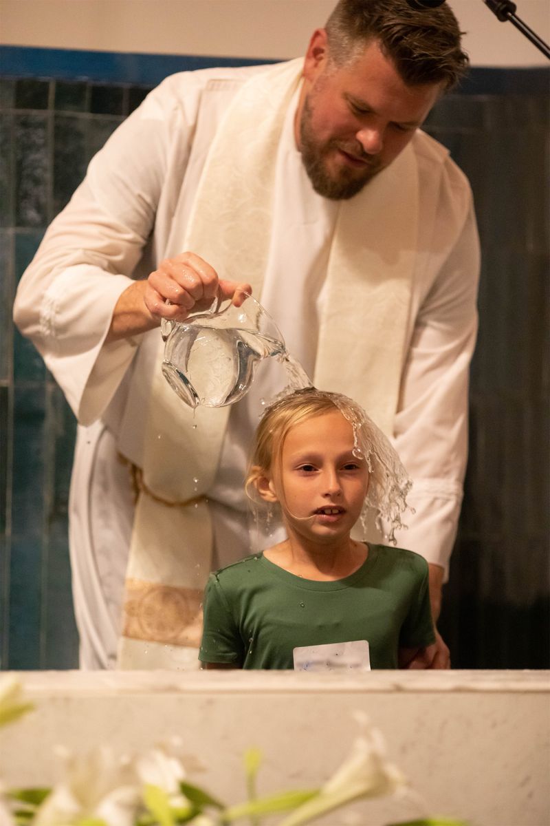 2023-04-08-easter-vigil-204.jpg