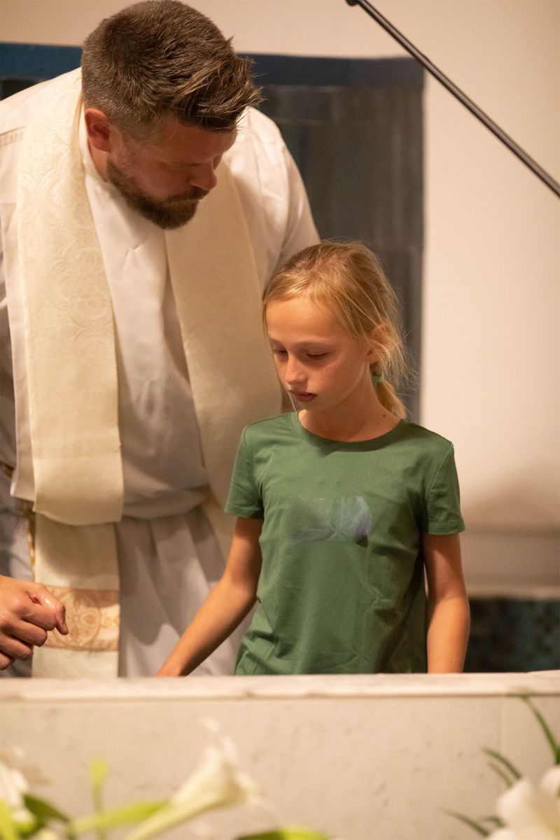 2023-04-08-easter-vigil-205.jpg