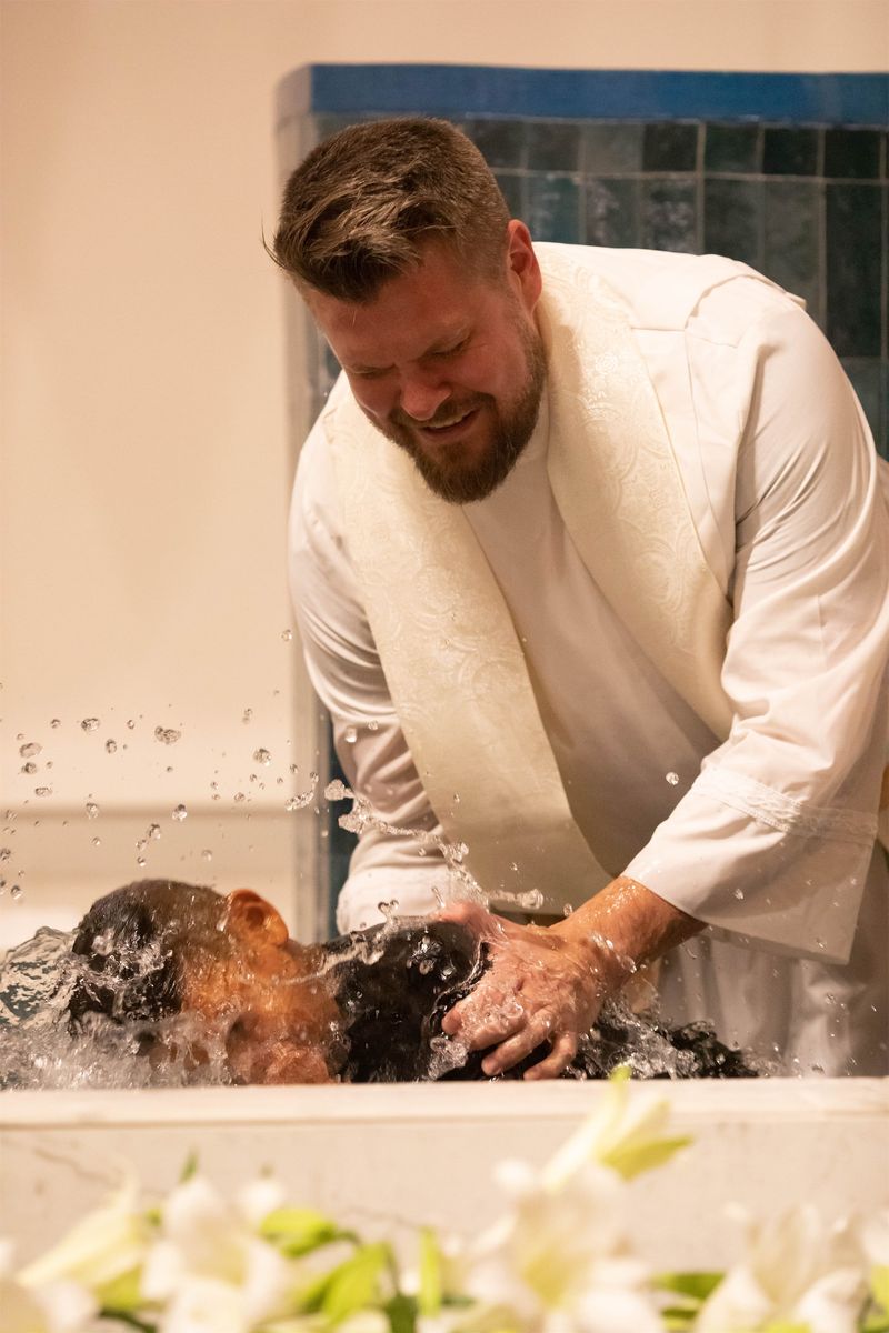 2023-04-08-easter-vigil-220.jpg