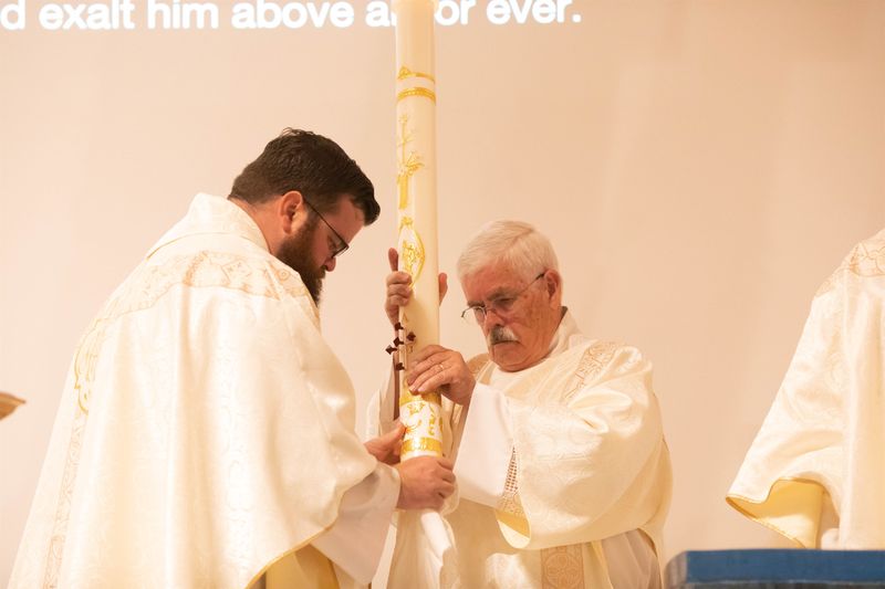 2023-04-08-easter-vigil-256.jpg