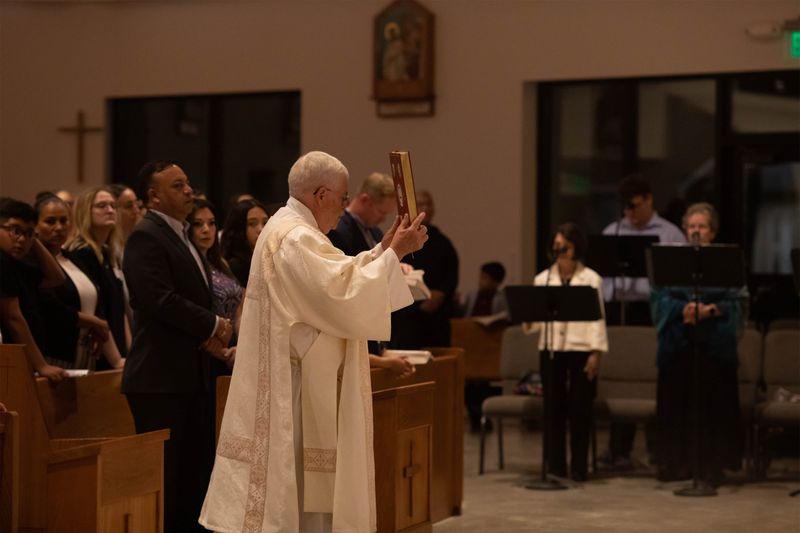 2023-04-08-easter-vigil-272.jpg