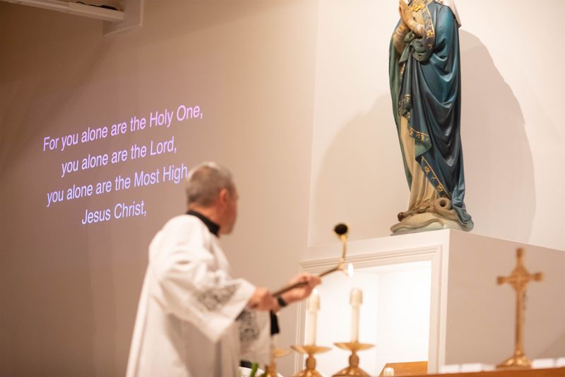 2023-04-08-easter-vigil-274.jpg