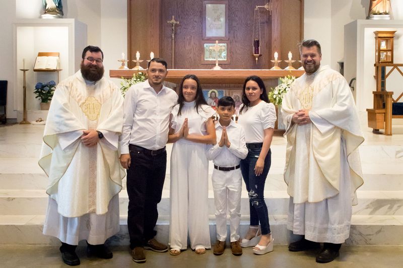 2023-04-15-first-communion-sat-0040.jpg