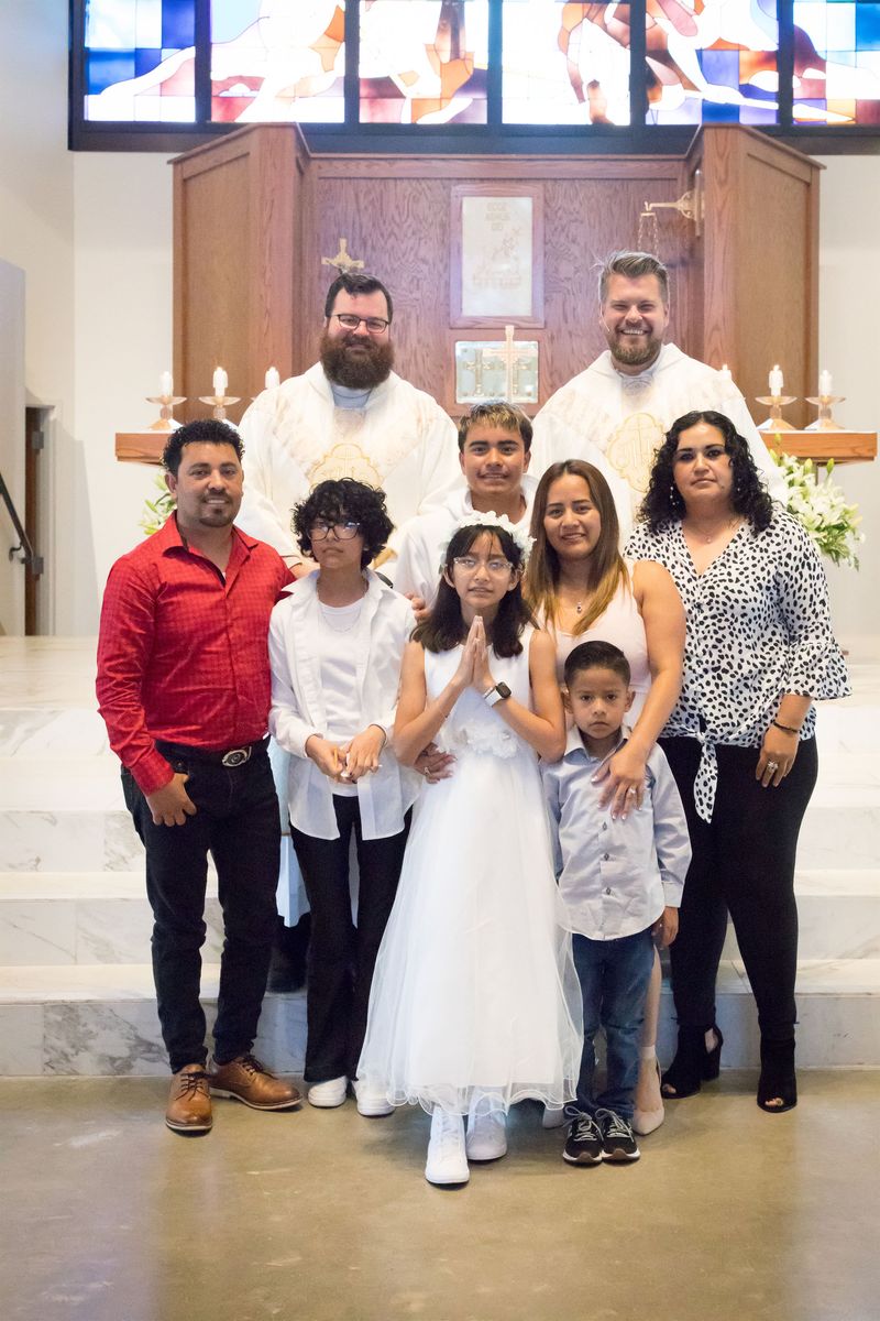 2023-04-15-first-communion-sat-0050.jpg