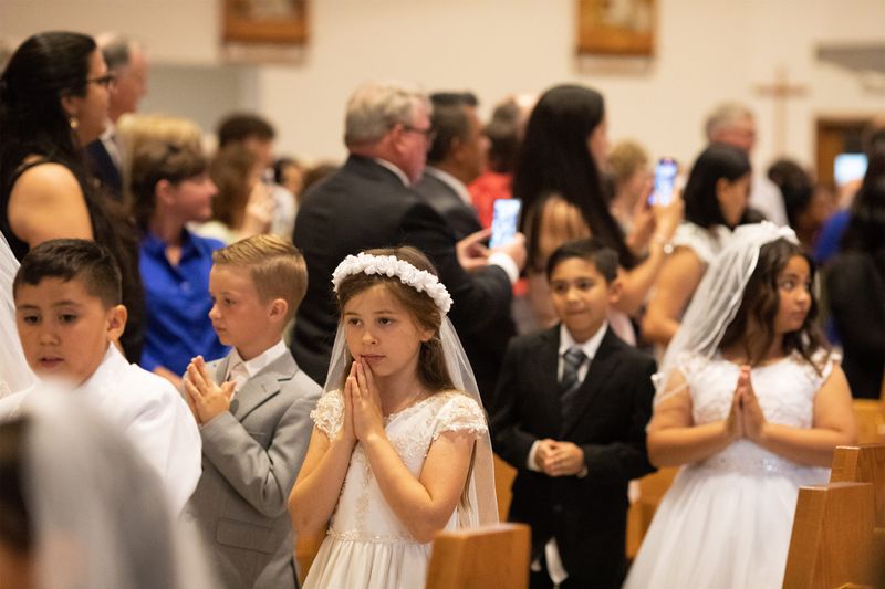 2023-05-13-first-communion-sat-140.jpg