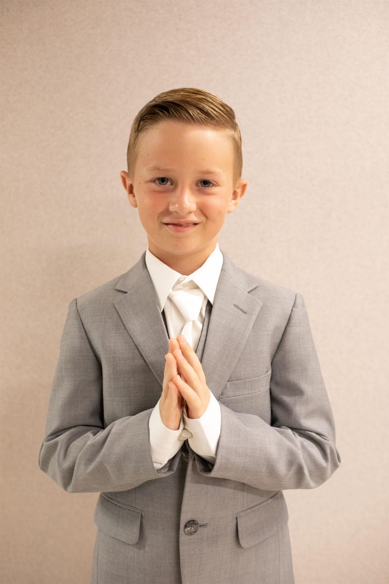 2023-05-13-first-communion-sat-210.jpg