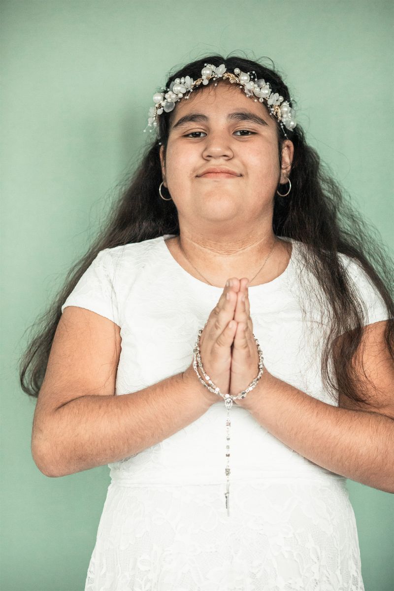 2024-03-09-first-communion-portraits-0007.jpg