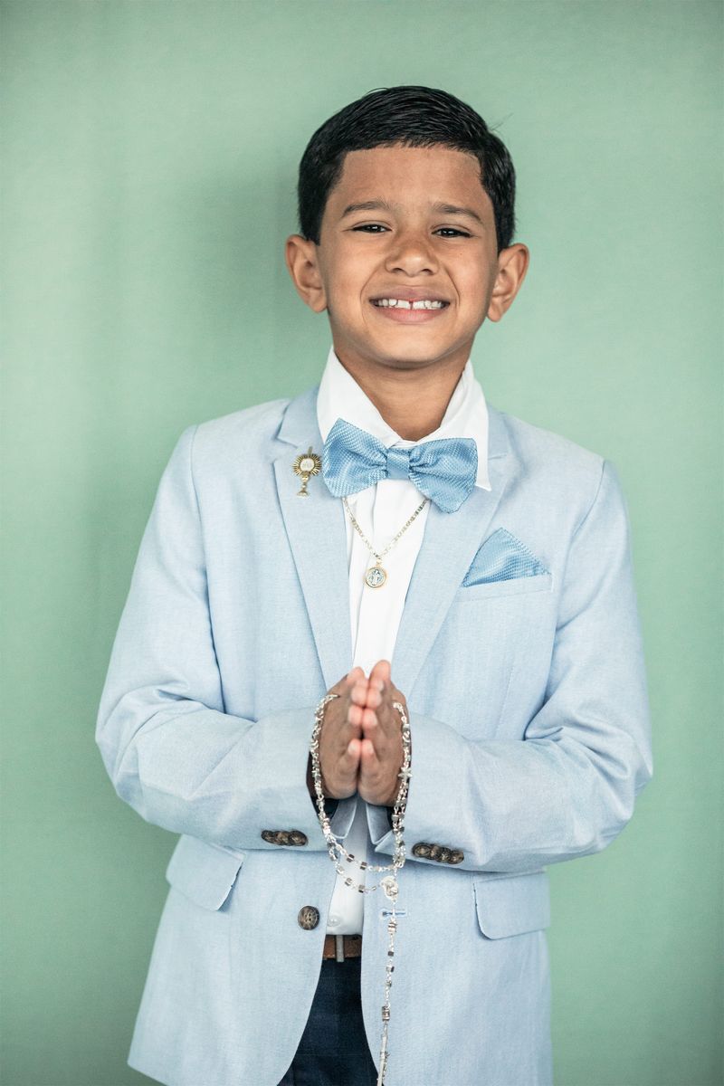 2024-03-09-first-communion-portraits-0016.jpg