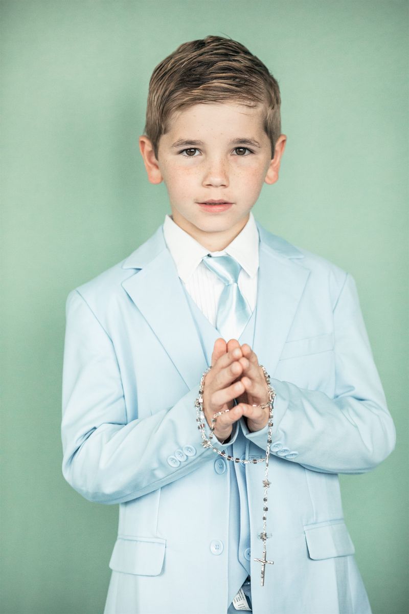 2024-03-09-first-communion-portraits-0018.jpg
