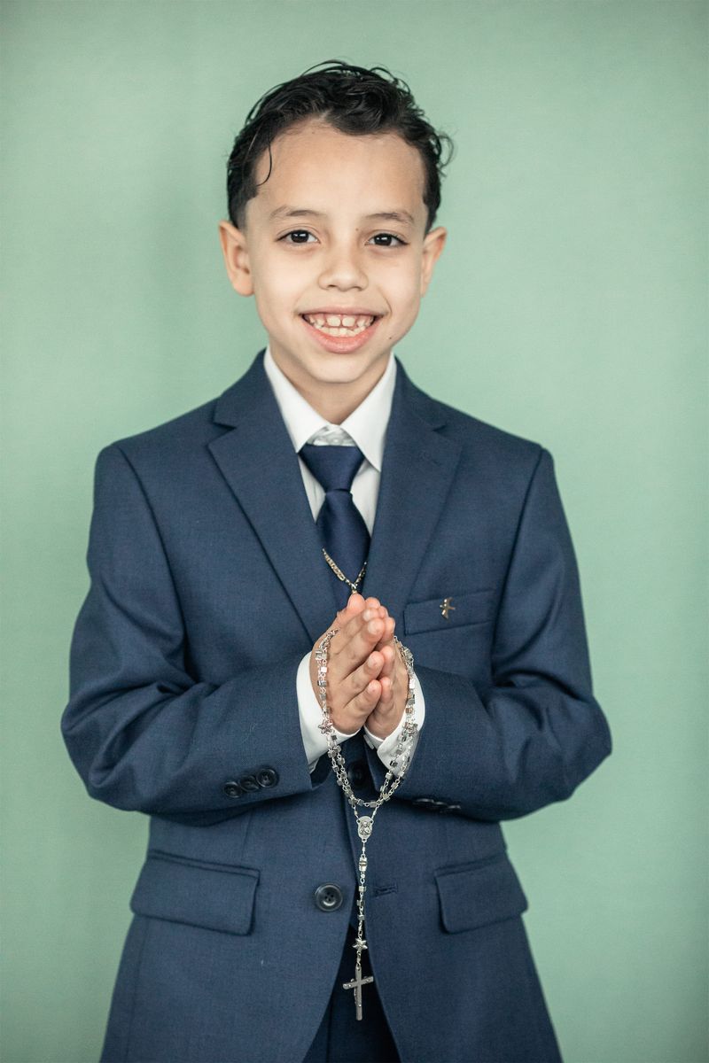 2024-03-09-first-communion-portraits-0020.jpg