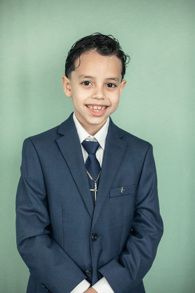 2024-03-09-first-communion-portraits-0021.jpg
