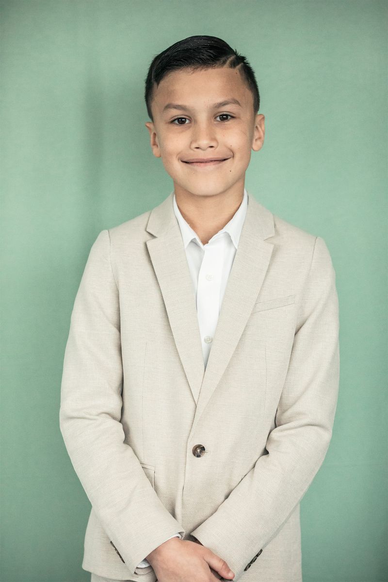 2024-03-09-first-communion-portraits-0025.jpg