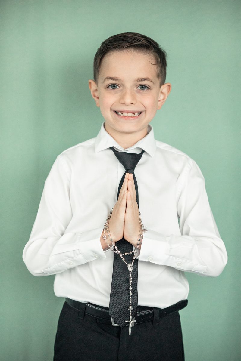 2024-03-09-first-communion-portraits-0026.jpg