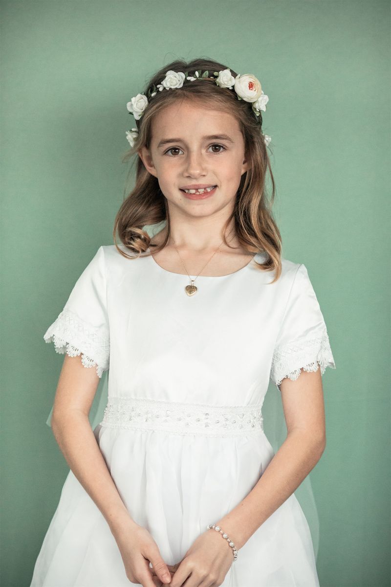 2024-03-09-first-communion-portraits-0053.jpg
