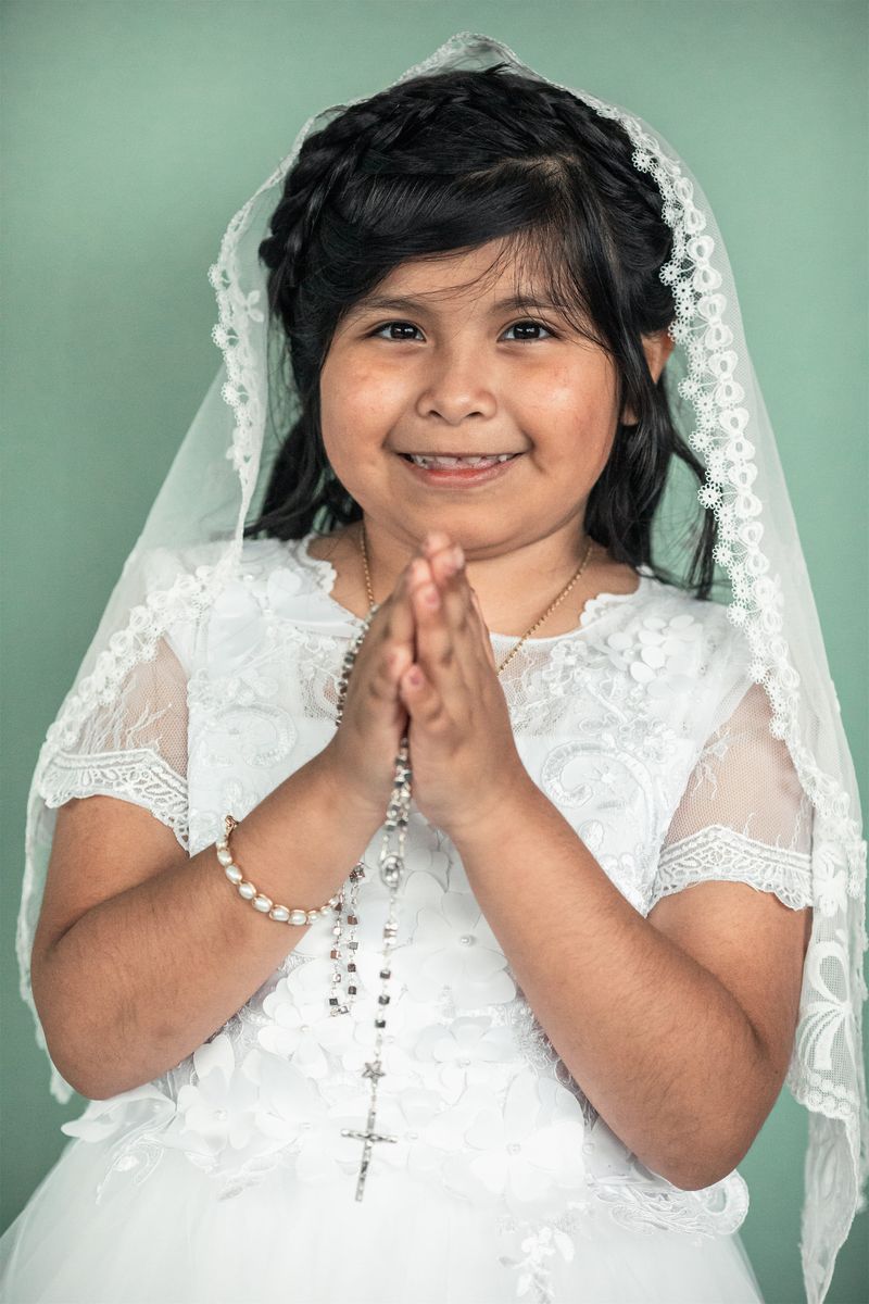 2024-03-09-first-communion-portraits-0063.jpg